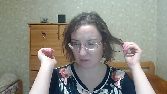 Snapshot of Smart_Rose chatting on 11.09.25 Smart Rose online show from 11.09.25