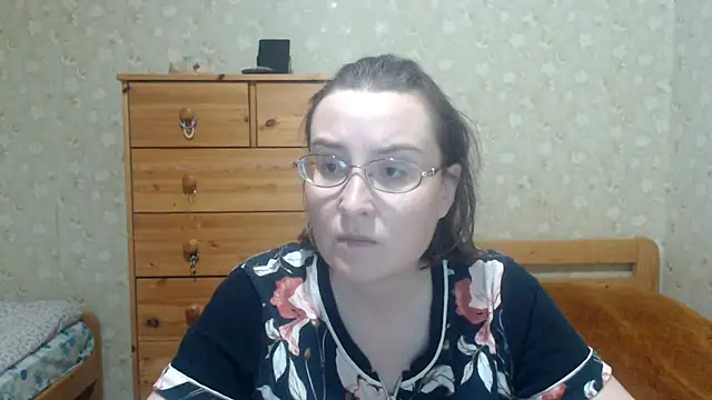 Snapshot of Smart_Rose chatting on 11.14.25 Smart Rose online show from 11.14.25