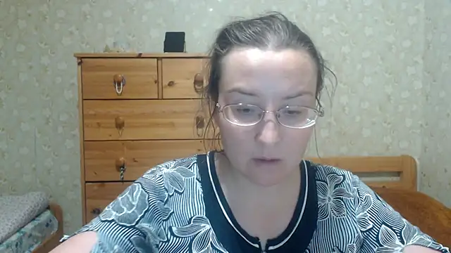 Snapshot of Smart_Rose chatting on 12.15.25 Smart Rose online show from 12.15.25