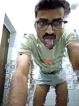 Snapshot of krishna8035 chatting on 11.25.25 krishna8035 online show from 11.25.25