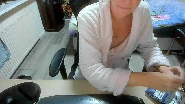 minoesje37 online show from 12.01.25