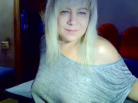 AgoniA7 online show from 10.31.25