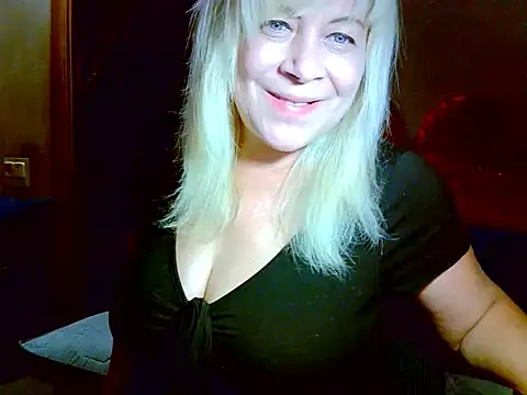Snapshot of AgoniA7 chatting on 07.28.26 AgoniA7 online show from 07.28.26