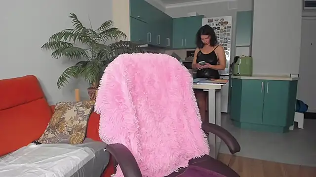 Snapshot of ChristinaGlory chatting on 01.14.25 ChristinaGlory online show from 01.14.25