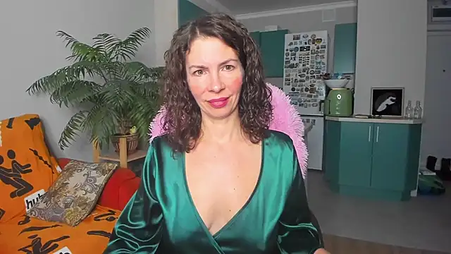 Snapshot of ChristinaGlory chatting on 03.19.25 ChristinaGlory online show from 03.19.25