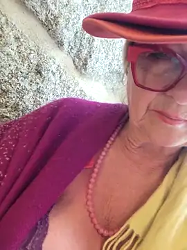 MucMilf59 online show from 05.14.26