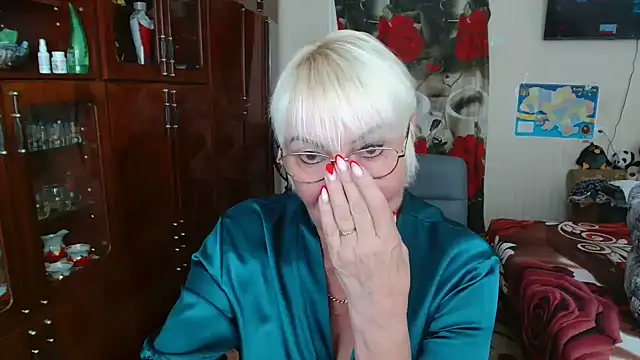 Snapshot of JenaCheim chatting on 06.25.26 JenaCheim online show from 06.25.26