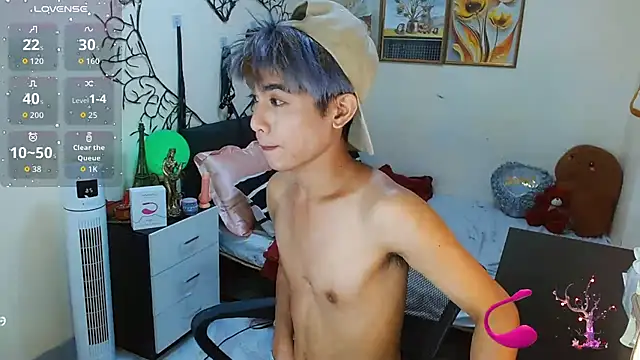 Snapshot of WildestTwink chatting on 09.16.25 WildestTwink online show from 09.16.25