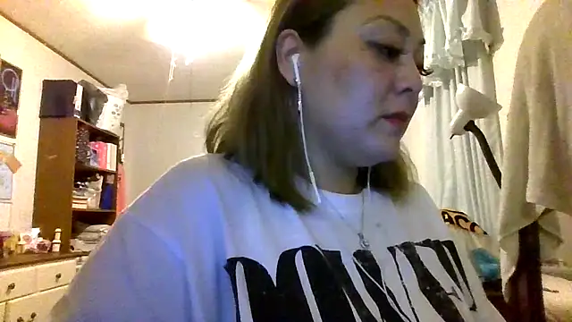 Snapshot of YOUNGFLICKA chatting on 11.22.25 YOUNGFLICKA online show from 11.22.25