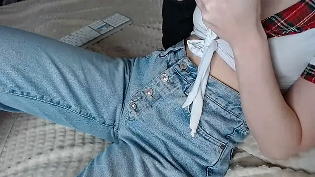 Kiradoll27 online show from 12.04.25