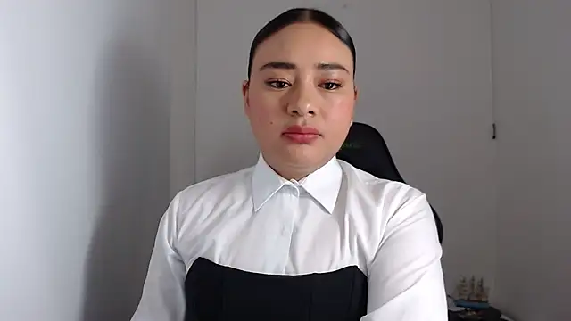 Snapshot of ReyleDoll chatting on 12.05.24 ReyleDoll online show from 12.05.24