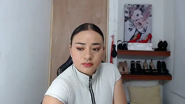 Snapshot of ReyleDoll chatting on 02.01.25 ReyleDoll online show from 02.01.25