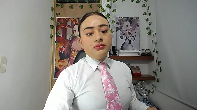 Snapshot of ReyleDoll chatting on 03.03.25 ReyleDoll online show from 03.03.25