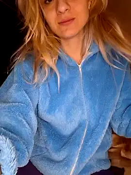 YogisticJuli666 online show from 01.06.25