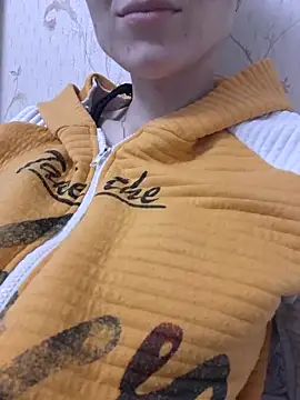 YogisticJuli666 online show from 03.13.25