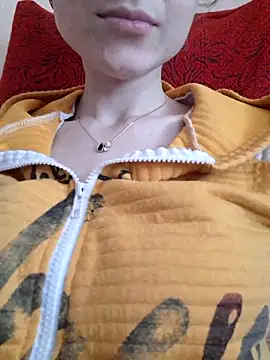 YogisticJuli666 online show from 03.15.25