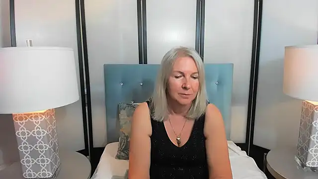 EricaTop online show from 09.15.25