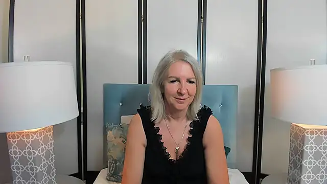 Snapshot of EricaTop chatting on 06.07.26 EricaTop online show from 06.07.26