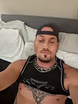 Snapshot of Dv8rBoy666 chatting on 02.07.25 Dv8rBoy666 online show from 02.07.25