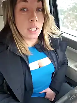 Snapshot of _NinaLuvSins_ chatting on 01.28.25 NinaLuvSins online show from 01.28.25