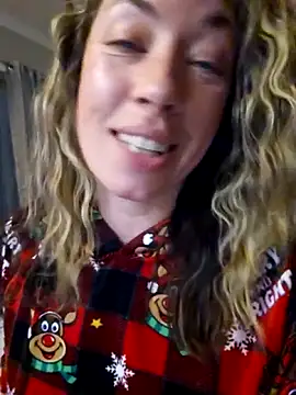 Snapshot of _NinaLuvSins_ chatting on 11.15.25 NinaLuvSins online show from 11.15.25