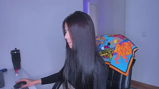 Lisegg  online show from 02.25.26