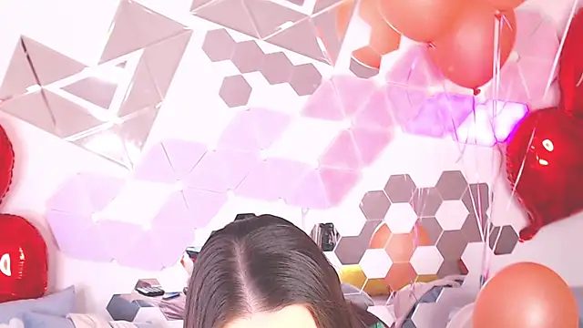 LexiKiss online show from 02.14.25