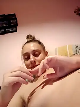 Snapshot of SexyAmanda32 chatting on 12.03.24 SexyAmanda32 online show from 12.03.24