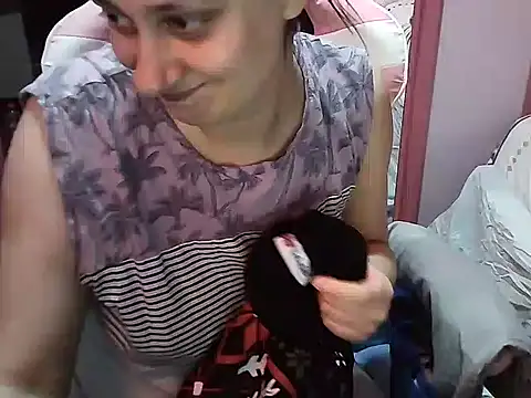 Snapshot of SexyAmanda32 chatting on 03.06.25 SexyAmanda32 online show from 03.06.25