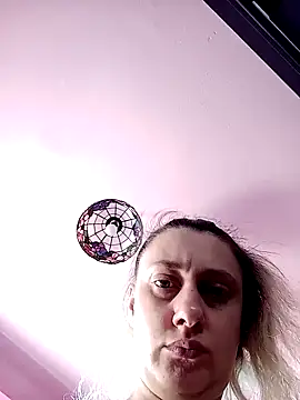 Snapshot of SexyAmanda32 chatting on 03.20.25 SexyAmanda32 online show from 03.20.25