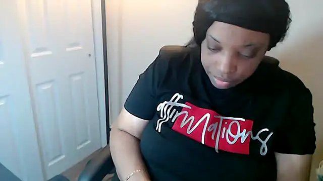 Sexymona1218 online show from 01.15.26