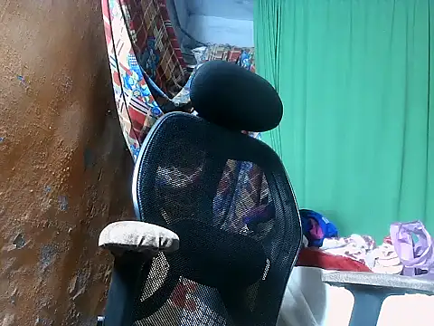 Snapshot of desiboy1101 chatting on 01.26.25 desiboy1101 online show from 01.26.25