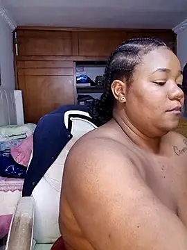 Snapshot of Daddys_girl1 chatting on 03.19.25 Daddys girl1 online show from 03.19.25