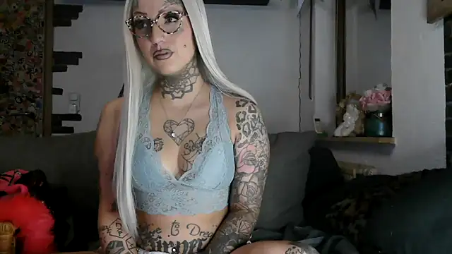 Snapshot of RoxxyInk chatting on 02.12.26 RoxxyInk online show from 02.12.26