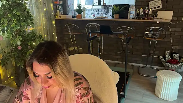 Monageil online show from 03.04.26