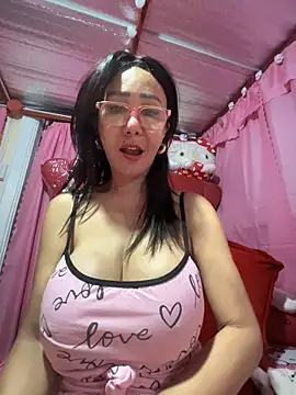 Snapshot of sweetieme chatting on 03.13.25 sweetieme online show from 03.13.25