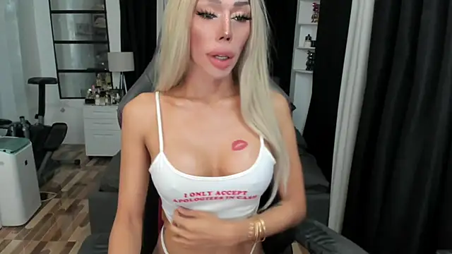 Forever MissCandace online show from 03.04.26