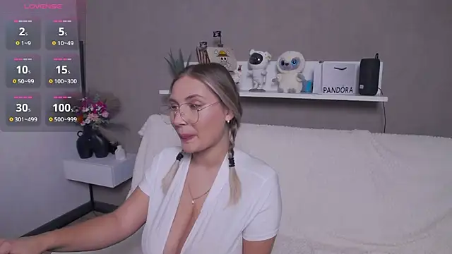 DakotaMae online show from 11.21.25