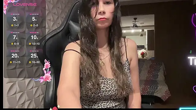 Leilacharlotte online show from 01.15.26