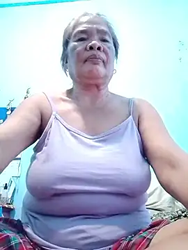 Snapshot of sexylizzy4u chatting on 10.22.25 sexylizzy4u online show from 10.22.25