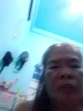 Snapshot of sexylizzy4u chatting on 12.19.25 sexylizzy4u online show from 12.19.25