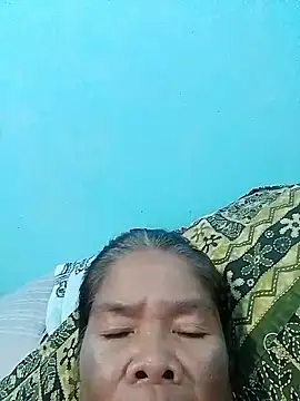 Snapshot of sexylizzy4u chatting on 02.04.26 sexylizzy4u online show from 02.04.26