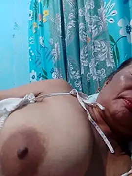 Snapshot of sexylizzy4u chatting on 02.08.26 sexylizzy4u online show from 02.08.26