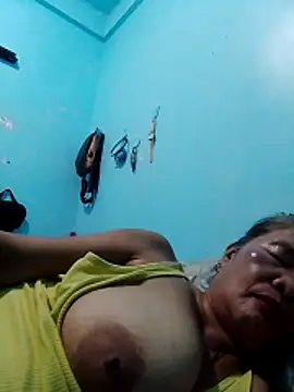 Snapshot of sexylizzy4u chatting on 03.03.26 sexylizzy4u online show from 03.03.26