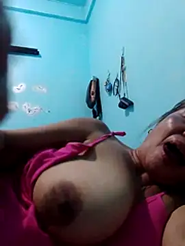 Snapshot of sexylizzy4u chatting on 03.12.26 sexylizzy4u online show from 03.12.26