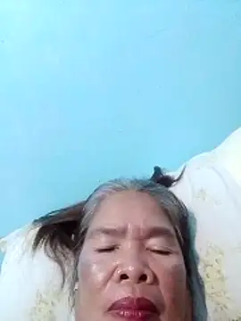 Snapshot of sexylizzy4u chatting on 03.17.26 sexylizzy4u online show from 03.17.26