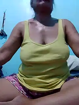 Snapshot of sexylizzy4u chatting on 03.23.26 sexylizzy4u online show from 03.23.26