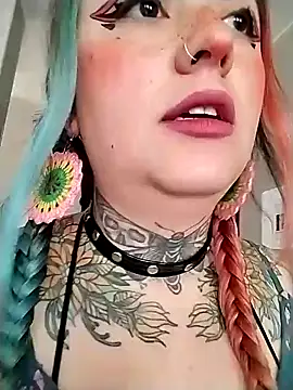 Snapshot of cindy_ink chatting on 12.19.24 cindy ink online show from 12.19.24