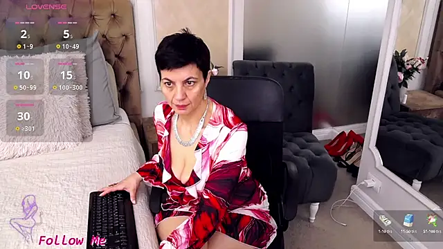 Snapshot of BustyPenellope chatting on 03.05.25 BustyPenellope online show from 03.05.25