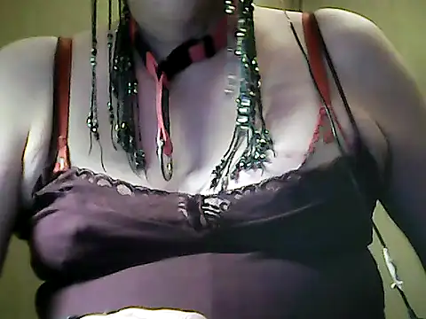 sissy sarah69 online show from 10.11.25